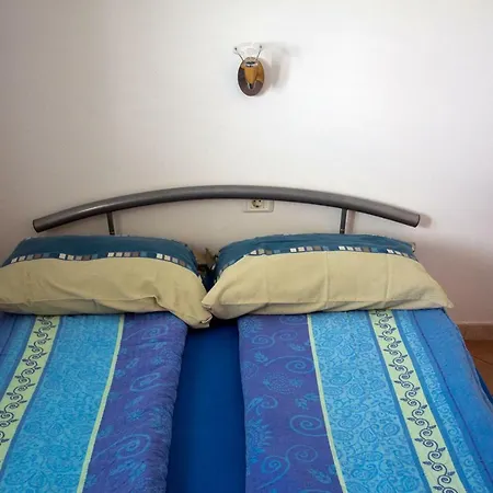 & Paliska * Jagodje